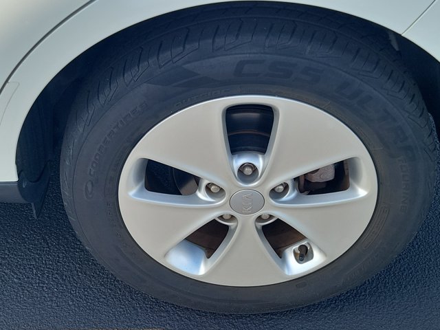 Used 2016 Kia Soul FWD image 7
