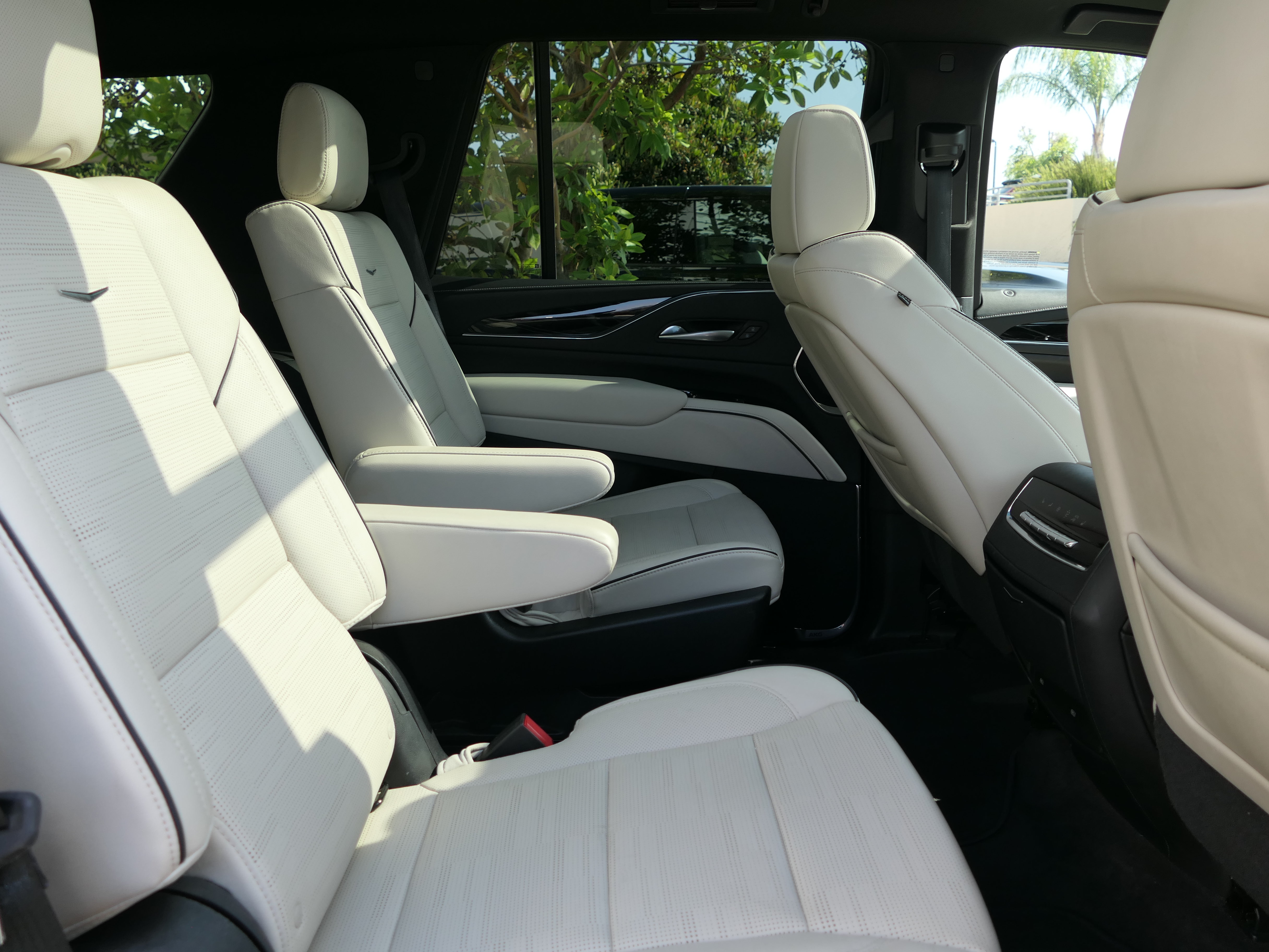 Certified 2023 Cadillac Escalade Sport AWD/4WD image 25