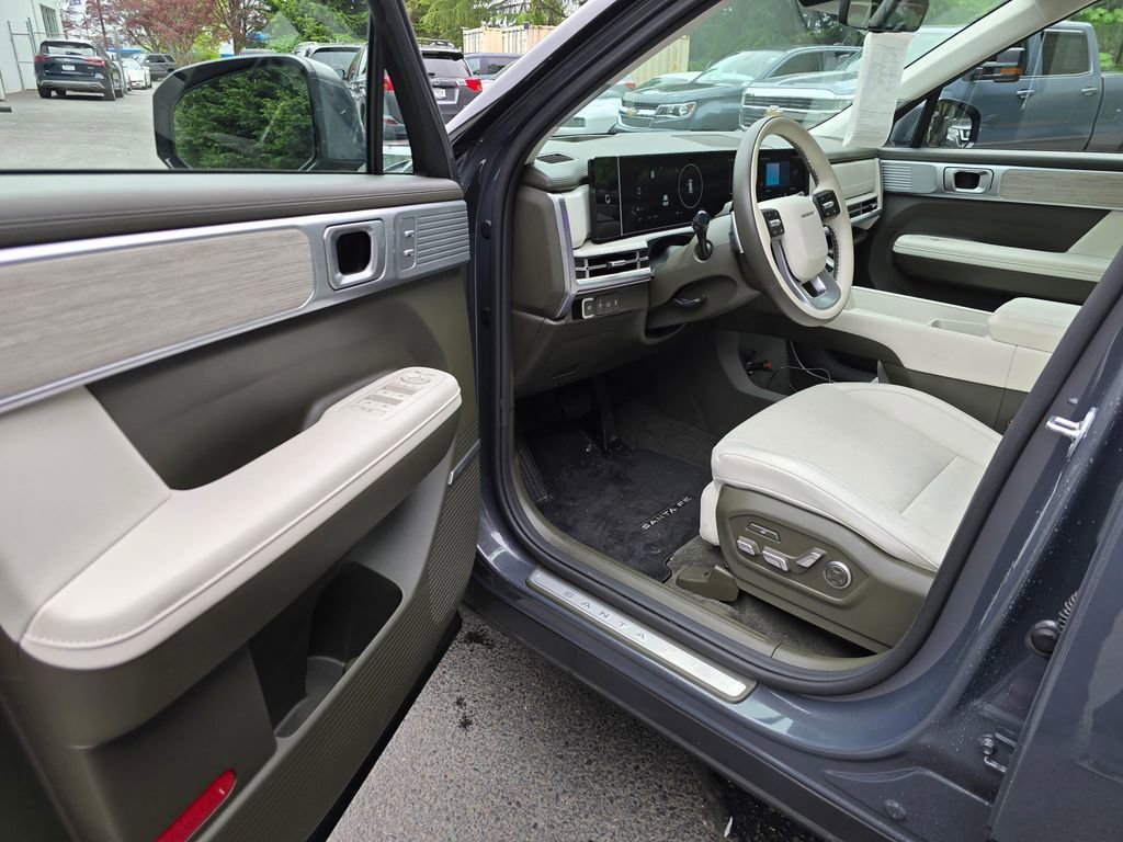 Used 2025 Hyundai Santa Fe Calligraphy AWD/4WD image 7