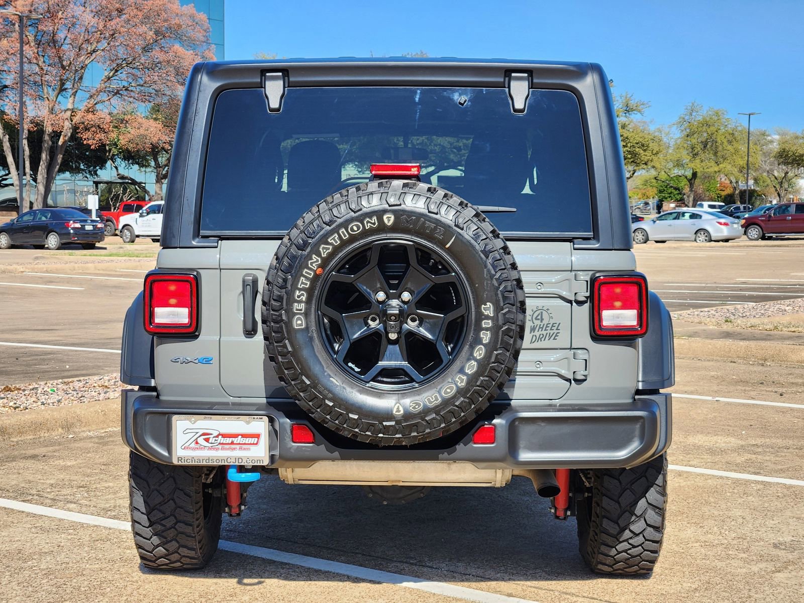 Used 2023 Jeep Wrangler Unlimited w/ Cold Weather Group image 5