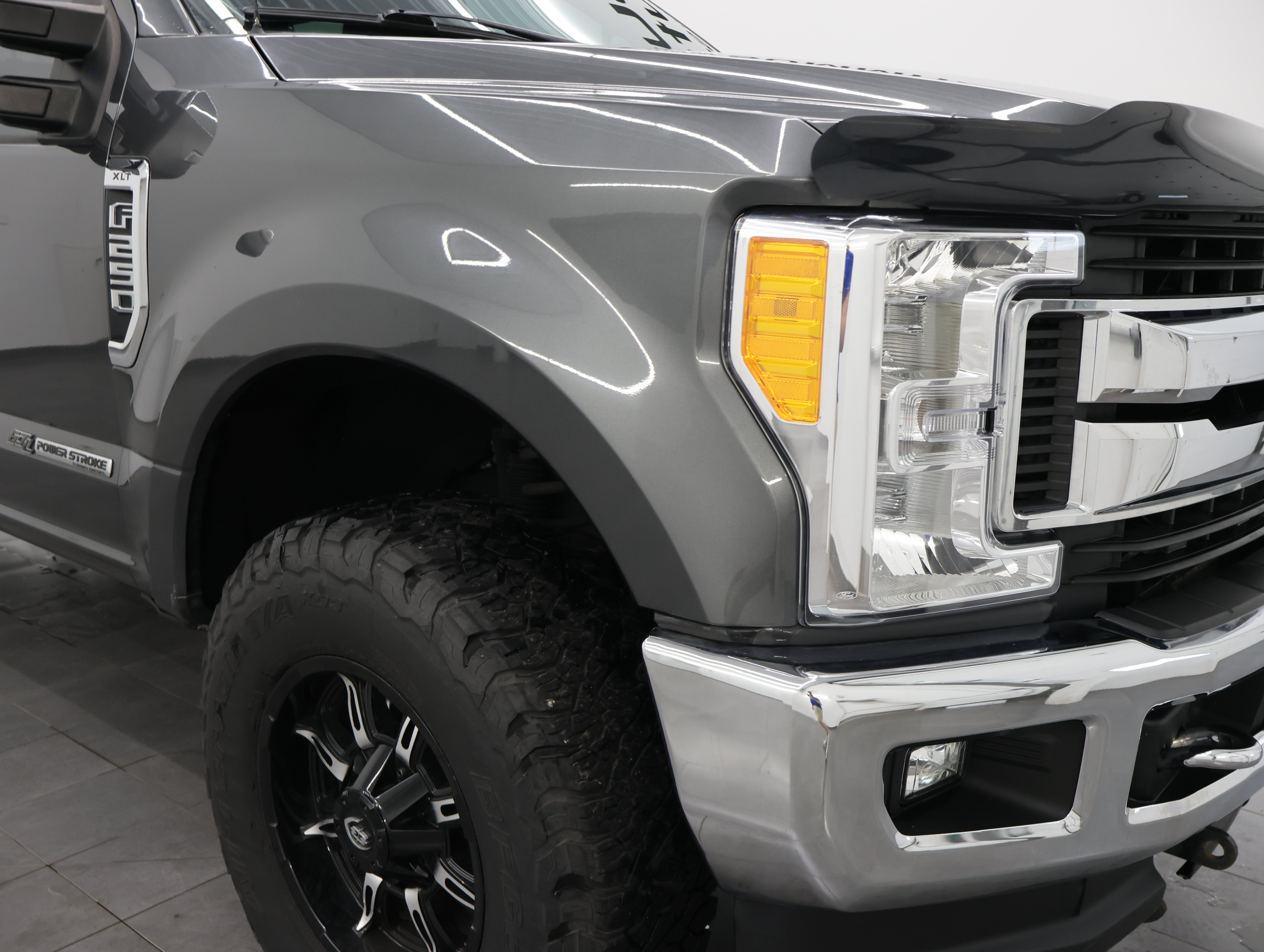 Used 2017 Ford F250 XLT w/ XLT Premium Package AWD/4WD image 23