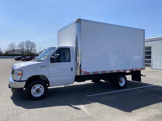 Used 2024 Ford E-450 and Econoline 450 Super Duty w/ Power Windows & Locks Group RWD image 5