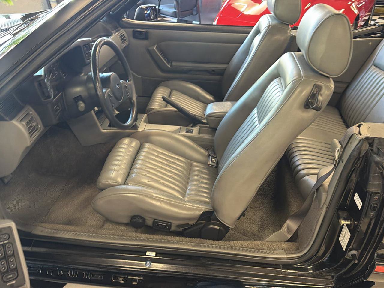 Used 1988 Ford Mustang GT RWD image 15