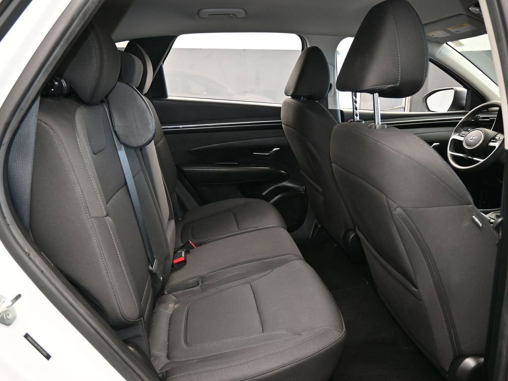 Used 2023 Hyundai Tucson SE image 34