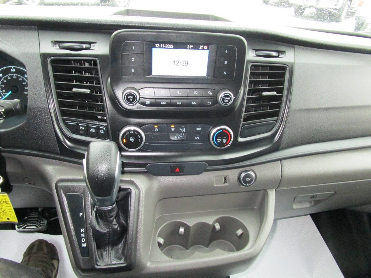 Used 2022 Ford Transit 250 Low Roof AWD image 28