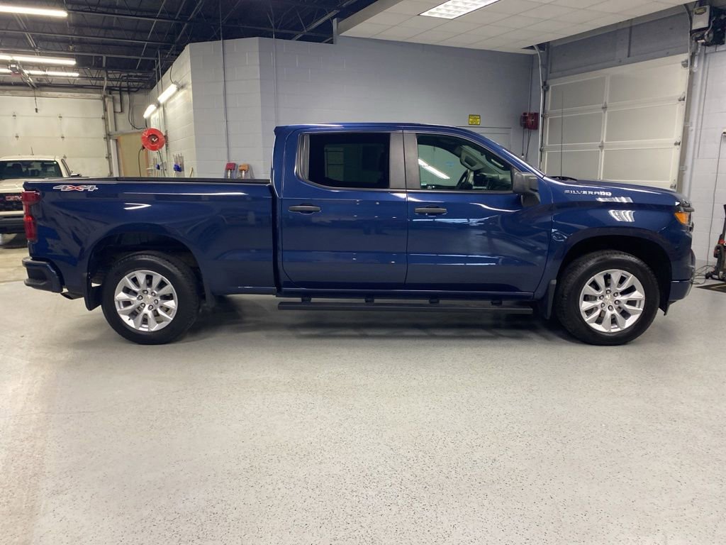 Used 2023 Chevrolet Silverado 1500 Custom image 8