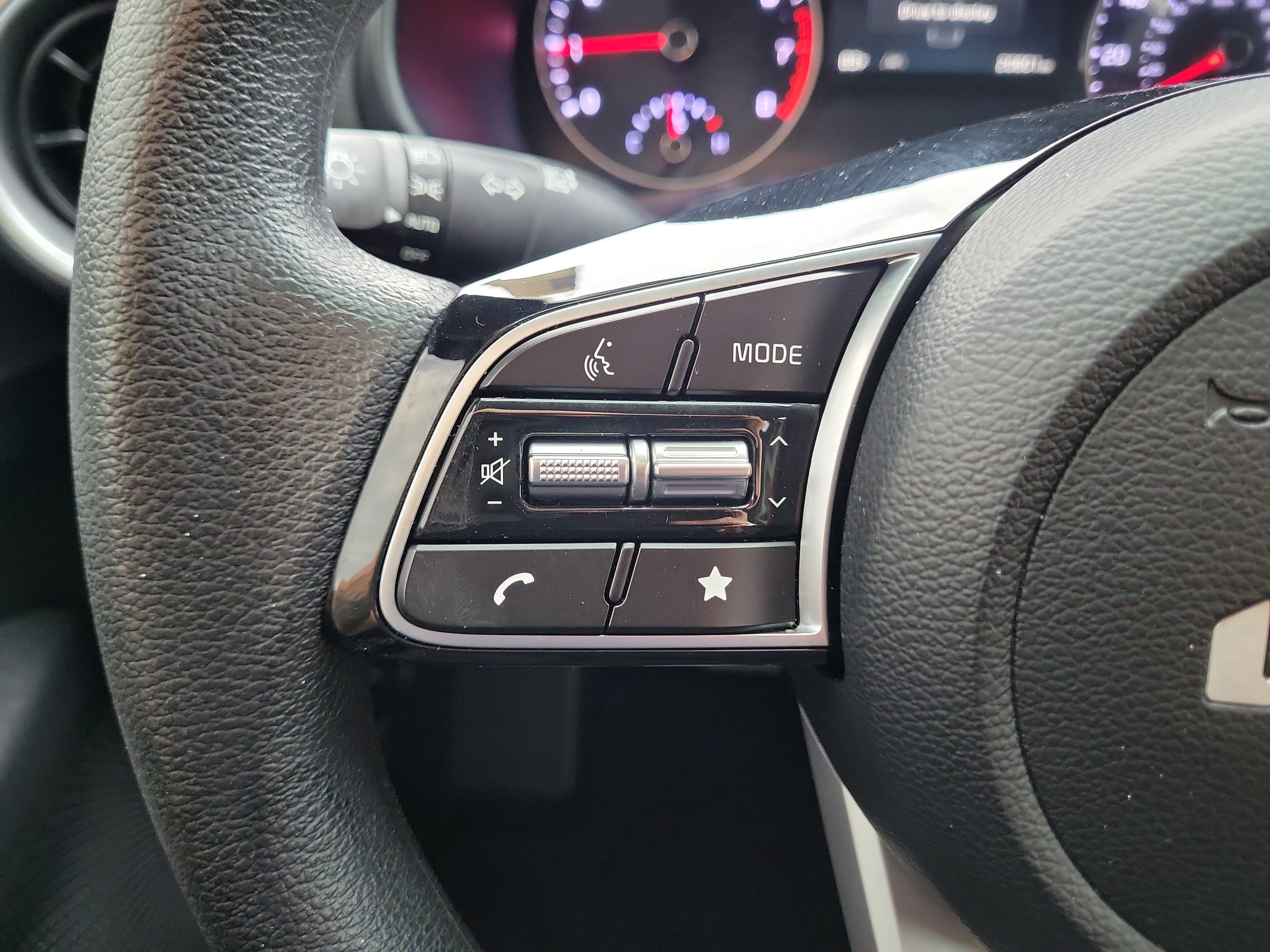 Certified 2024 Kia Forte LXS FWD image 26