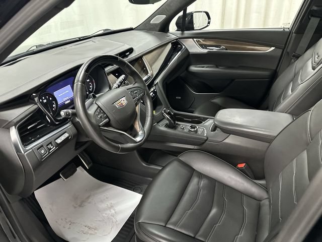 Certified 2025 Cadillac XT6 Sport w/ Platinum Package AWD/4WD image 15