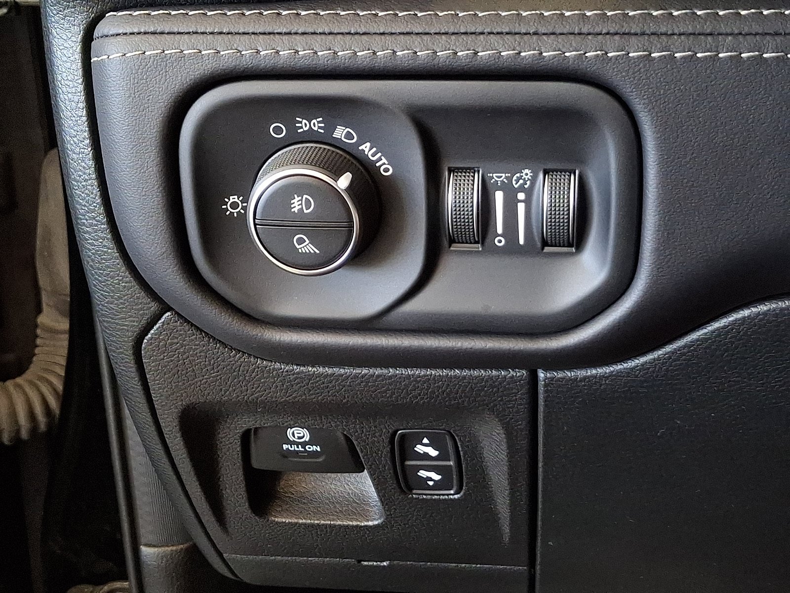 Used 2023 RAM 1500 TRX w/ TRX Level 2 Equipment Group AWD/4WD image 21