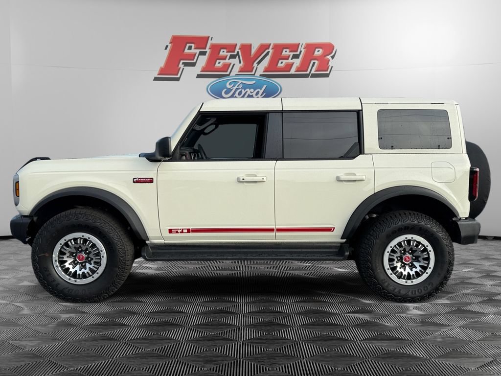 New 2026 Ford Bronco Outer Banks w/ Sasquatch Package AWD/4WD image 2