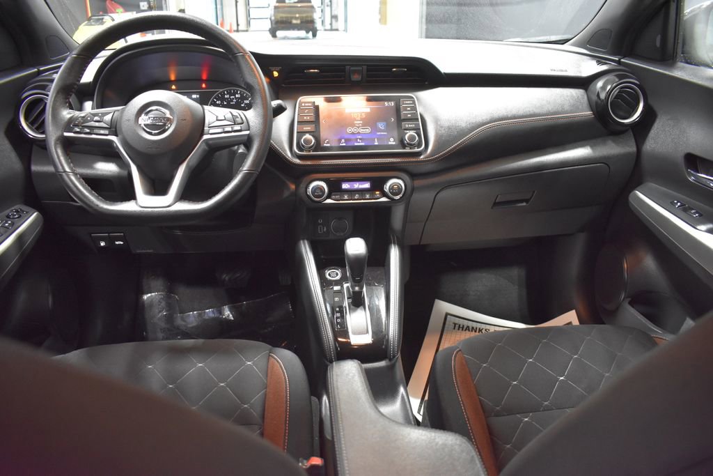 Used 2020 Nissan Kicks SR image 13