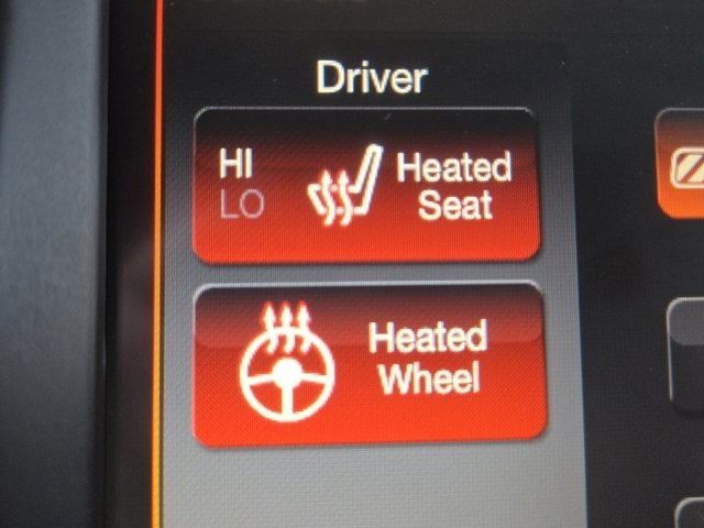 Used 2017 RAM 1500 Classic SLT w/ SLT Plus D￩cor Group image 7