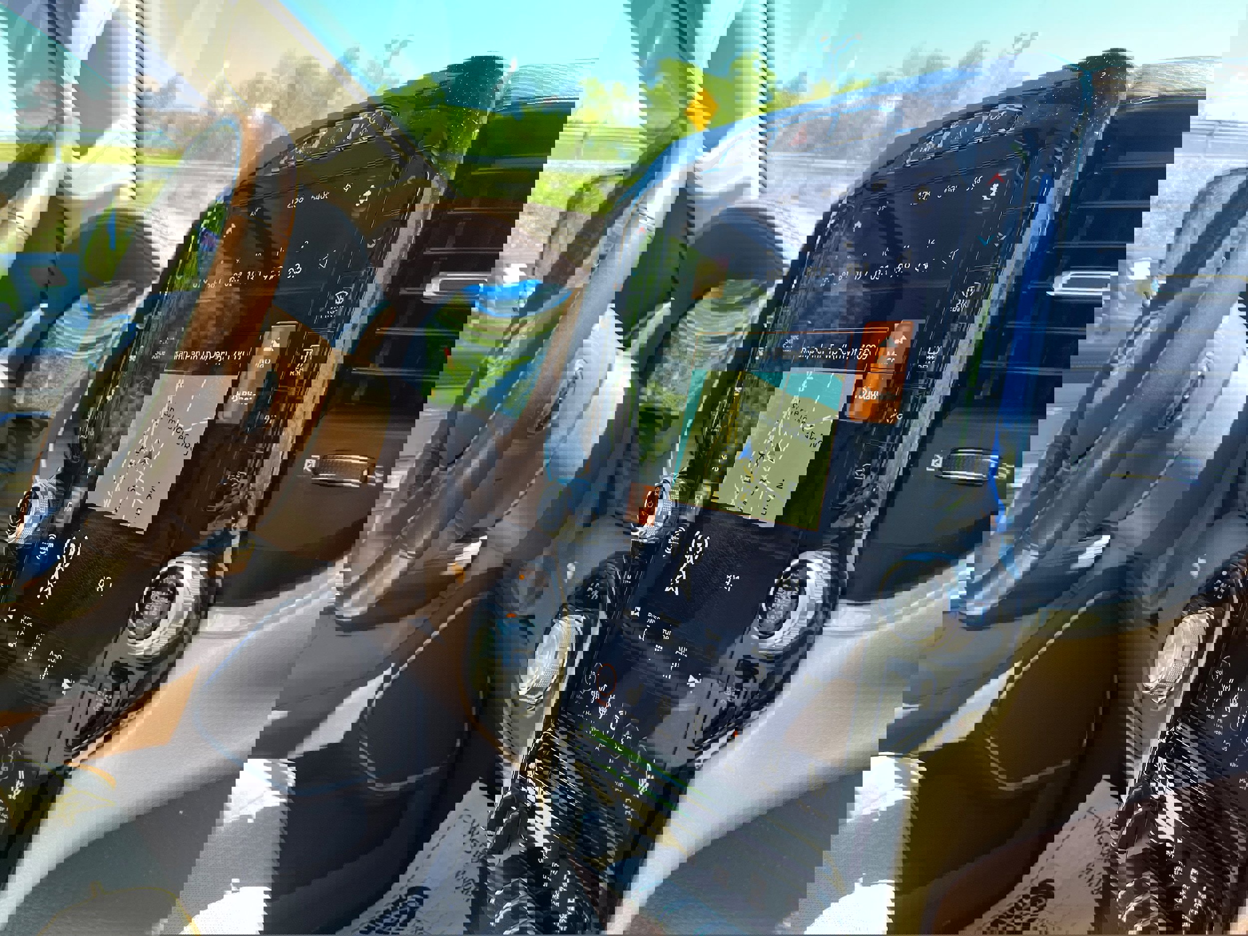 Used 2019 RAM 1500 Laramie AWD/4WD image 16