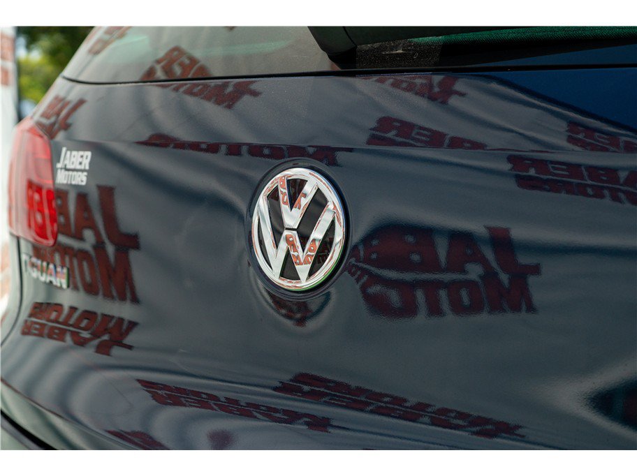 Used 2013 Volkswagen Tiguan S FWD image 3