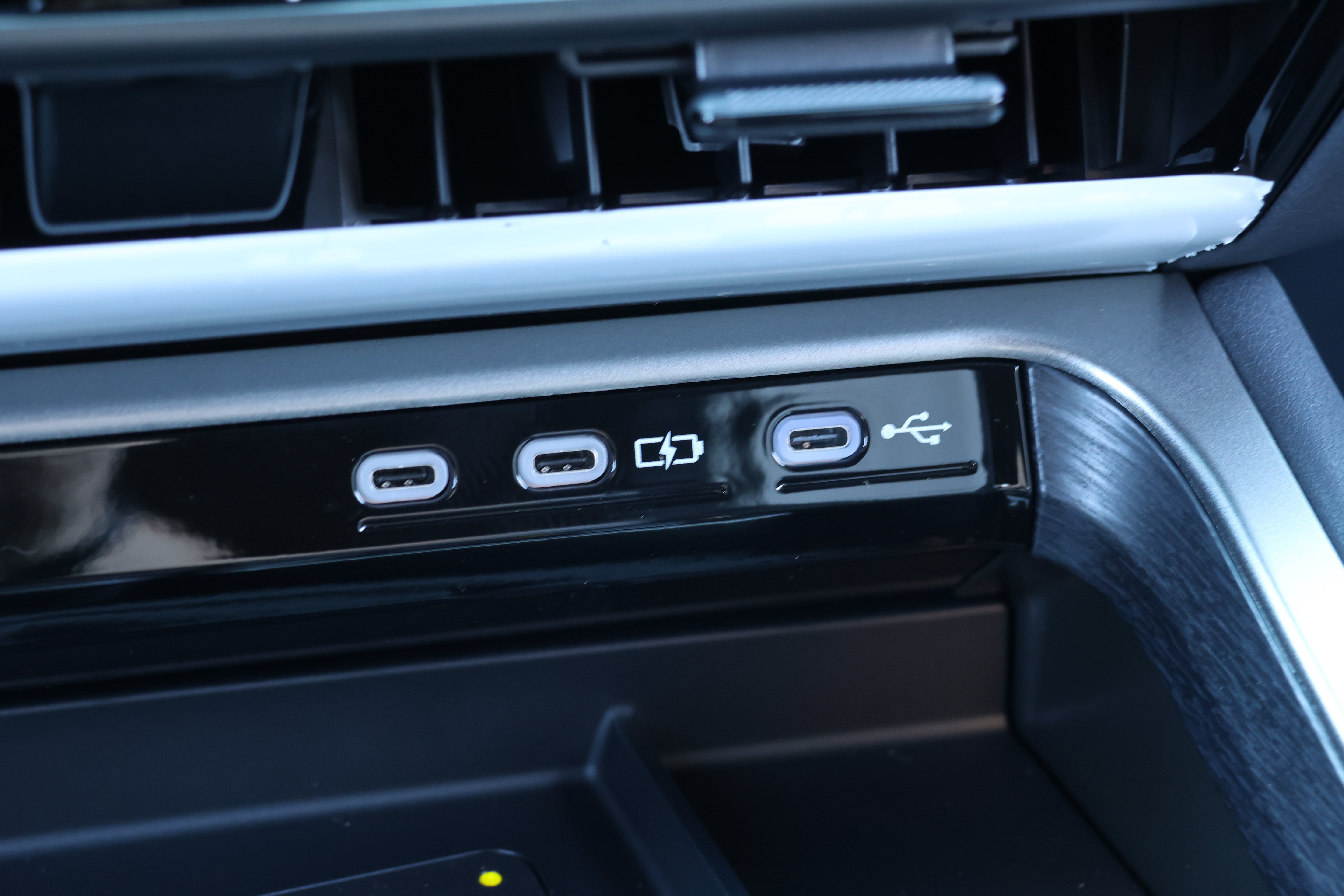 New 2026 Lexus TX 500h AWD image 22