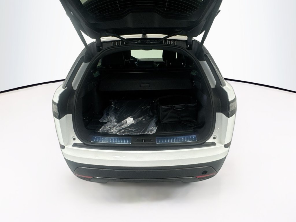 New 2026 Land Rover Range Rover Velar Dynamic SE AWD/4WD image 26