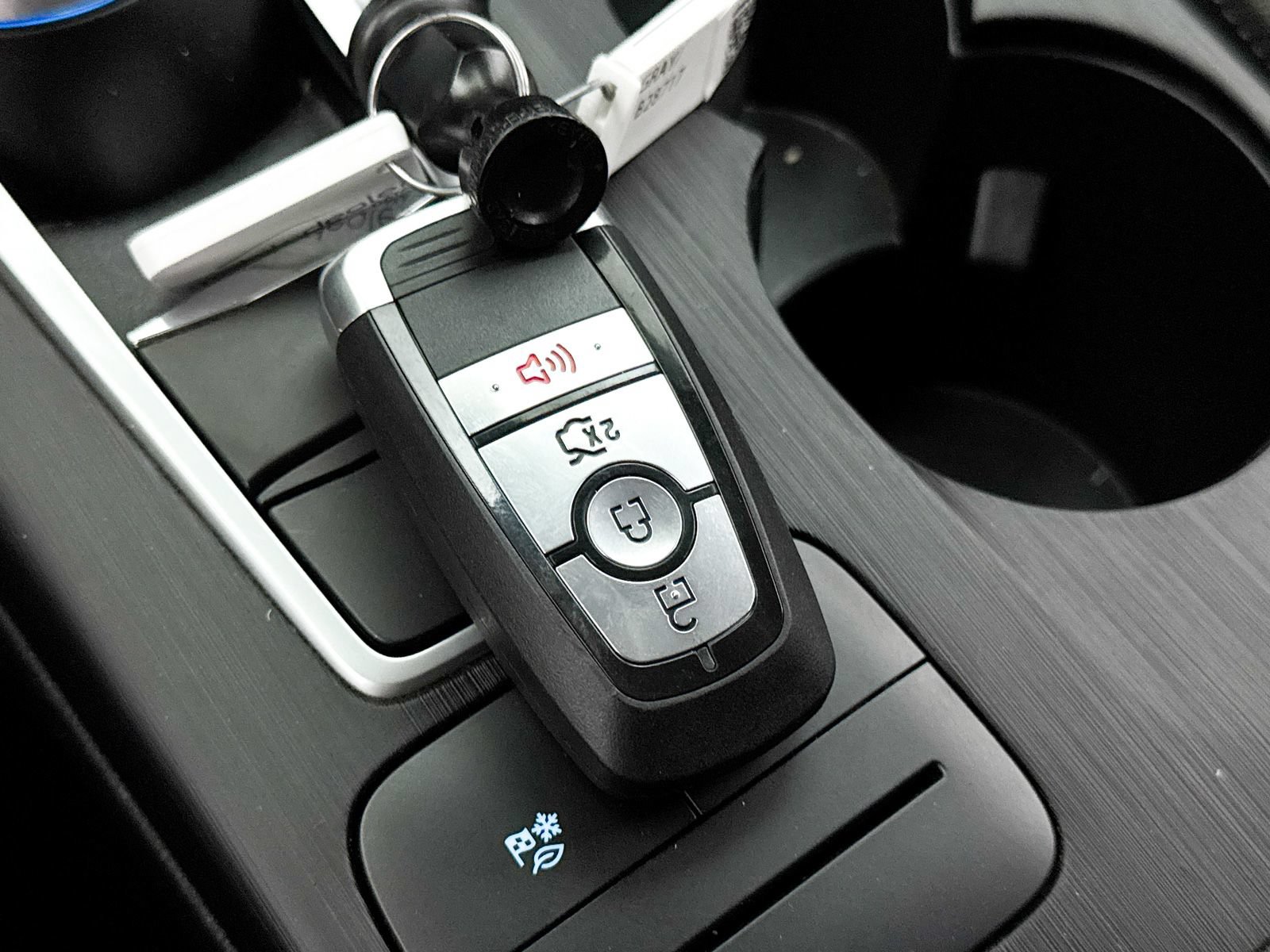 Used 2021 Ford Escape SE FWD image 30