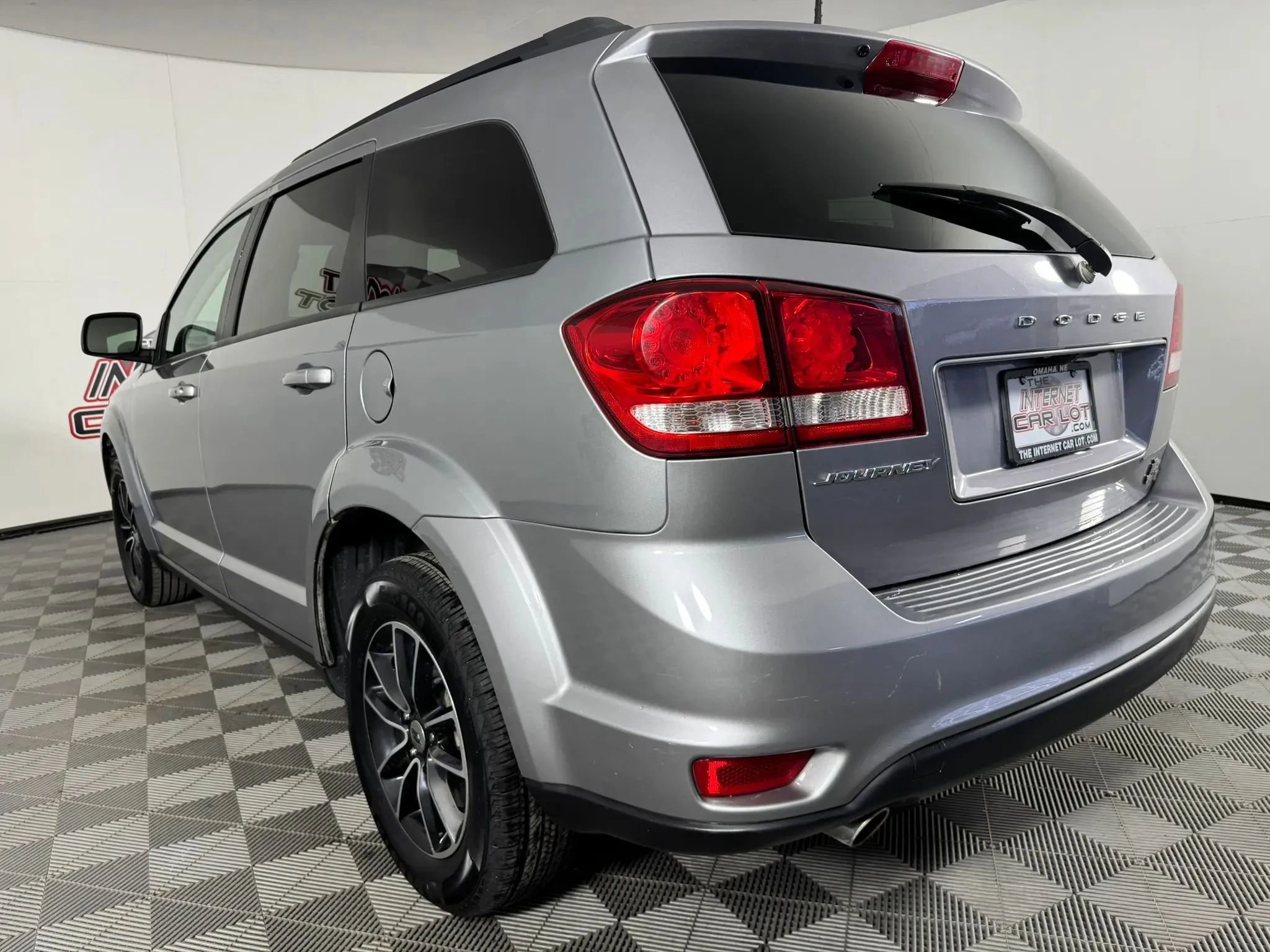 Used 2018 Dodge Journey SXT w/ Blacktop Package image 25