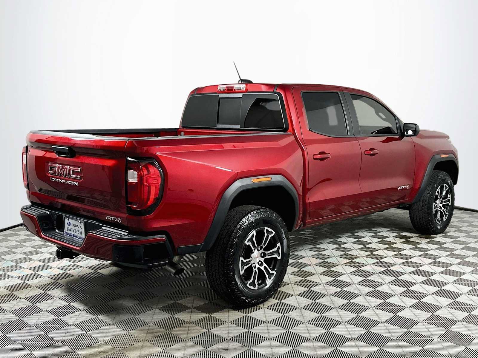 Used 2025 GMC Canyon AT4 w/ AT4 Premium Package AWD/4WD image 7