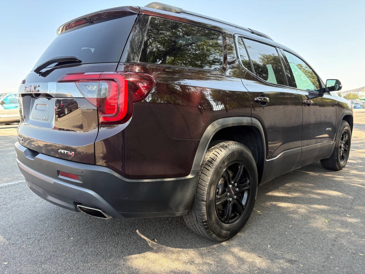 Used 2021 GMC Acadia AT4 w/ Technology Package AWD/4WD image 4