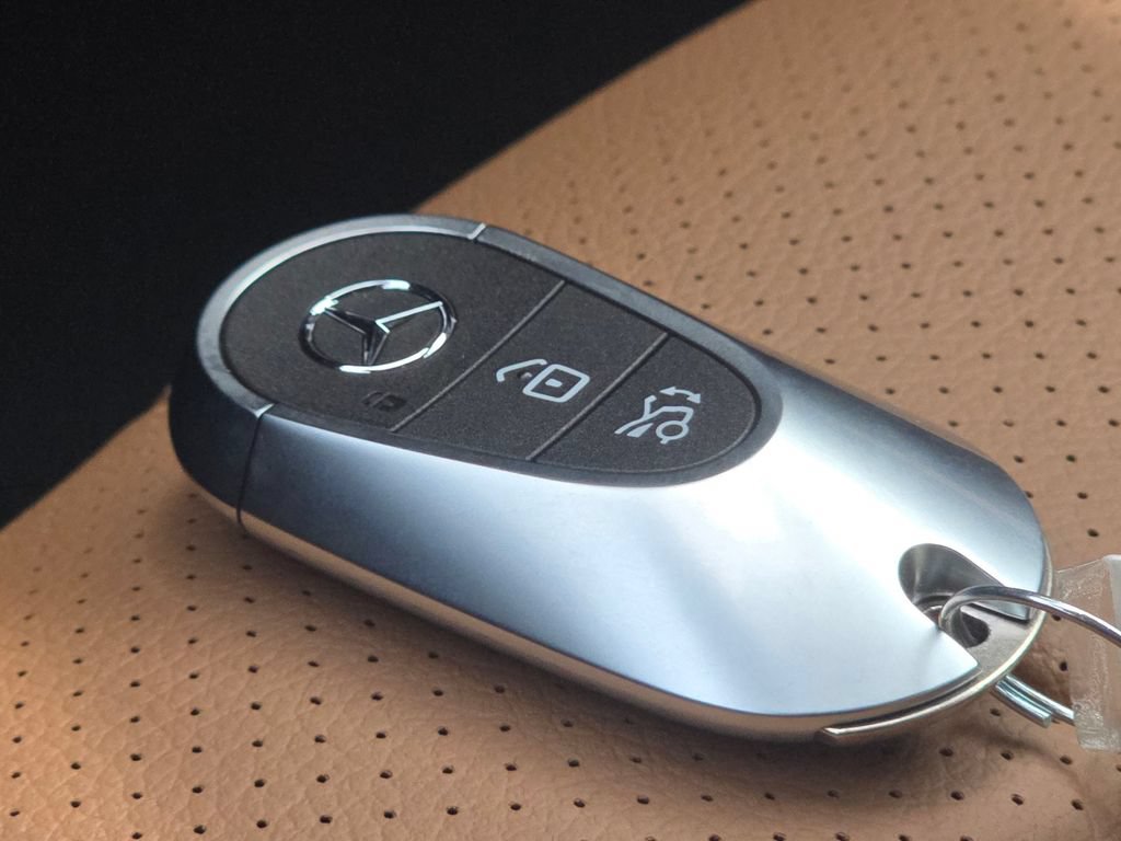 New 2027 Mercedes-Benz E 450 4MATIC Sedan image 38