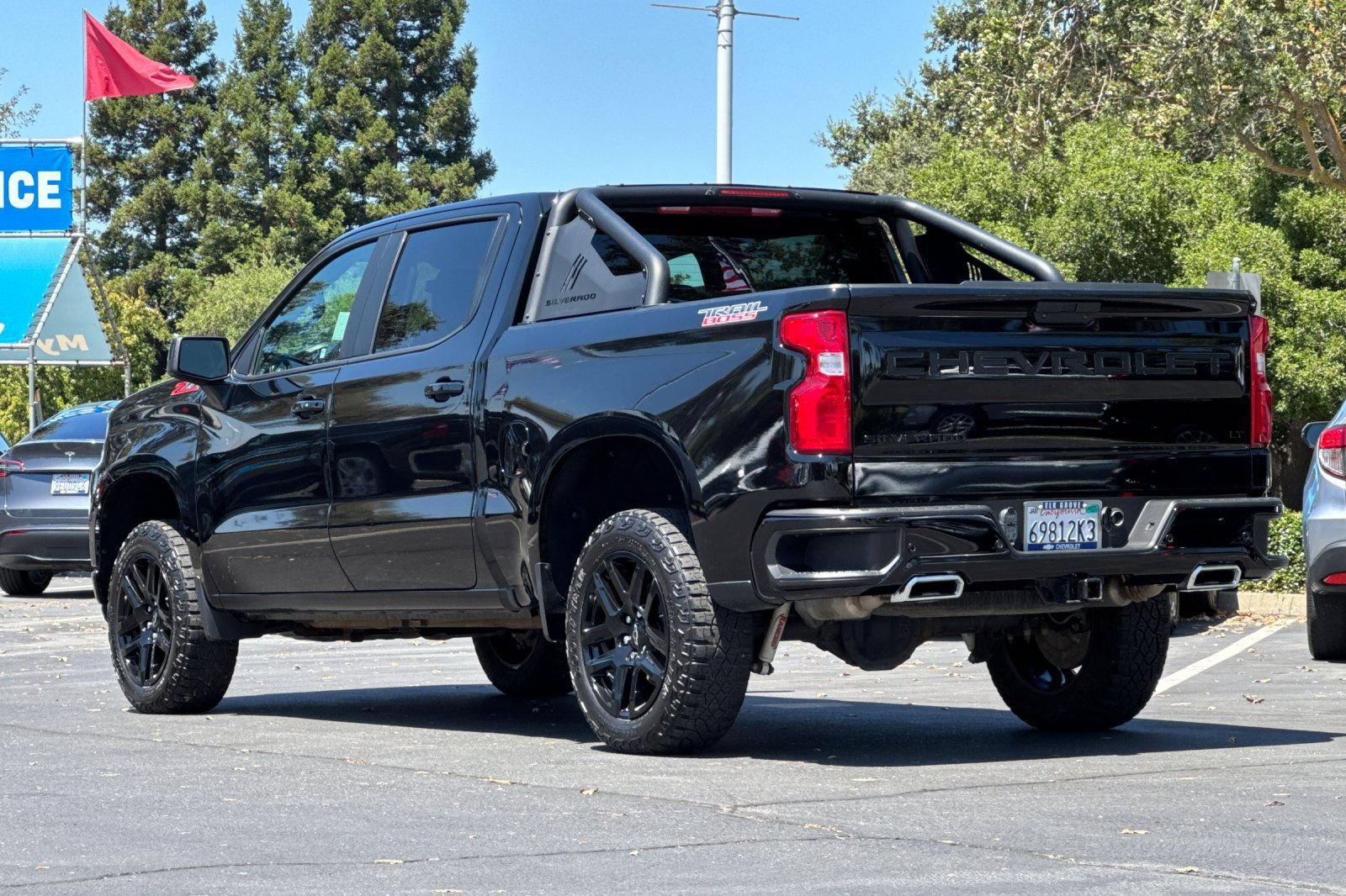 Used 2022 Chevrolet Silverado 1500 LT Trail Boss w/ Safety Package AWD/4WD image 5