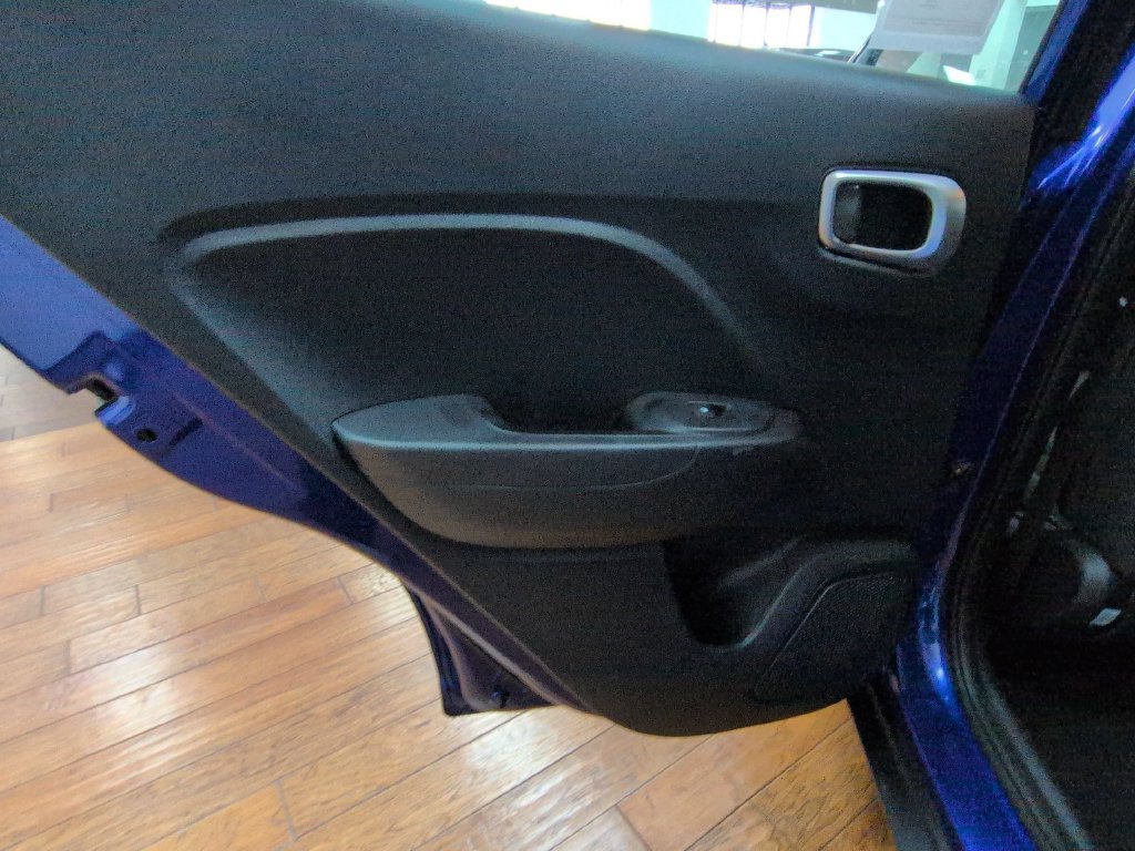 Used 2026 Hyundai Venue SEL FWD image 24