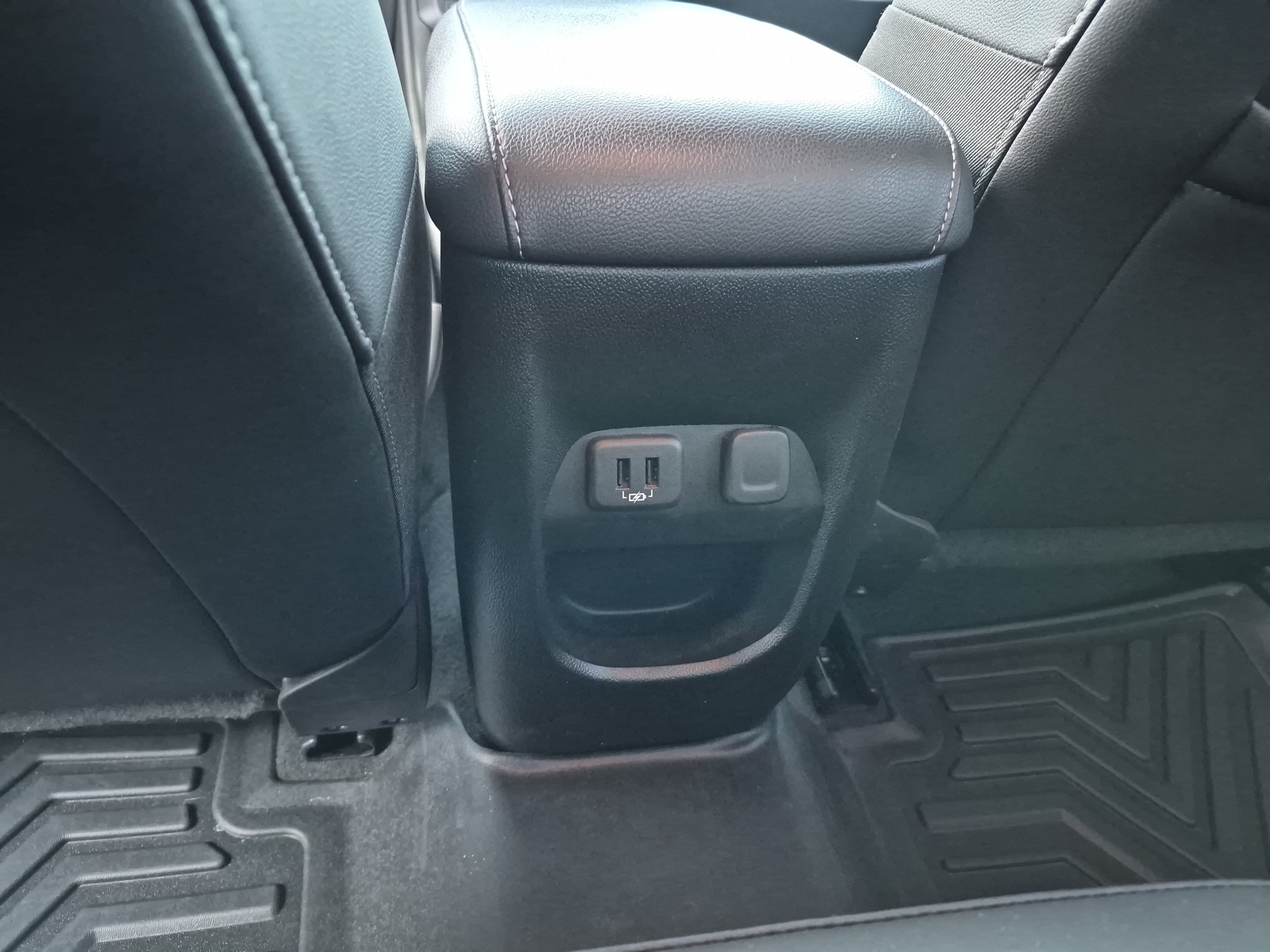 Used 2022 Chevrolet Colorado LT w/ Luxury Package AWD/4WD image 19