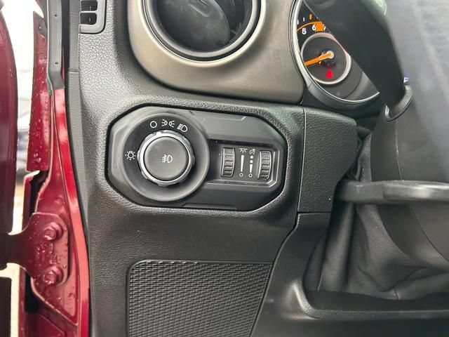 Used 2021 Jeep Wrangler Unlimited Sport AWD/4WD image 24