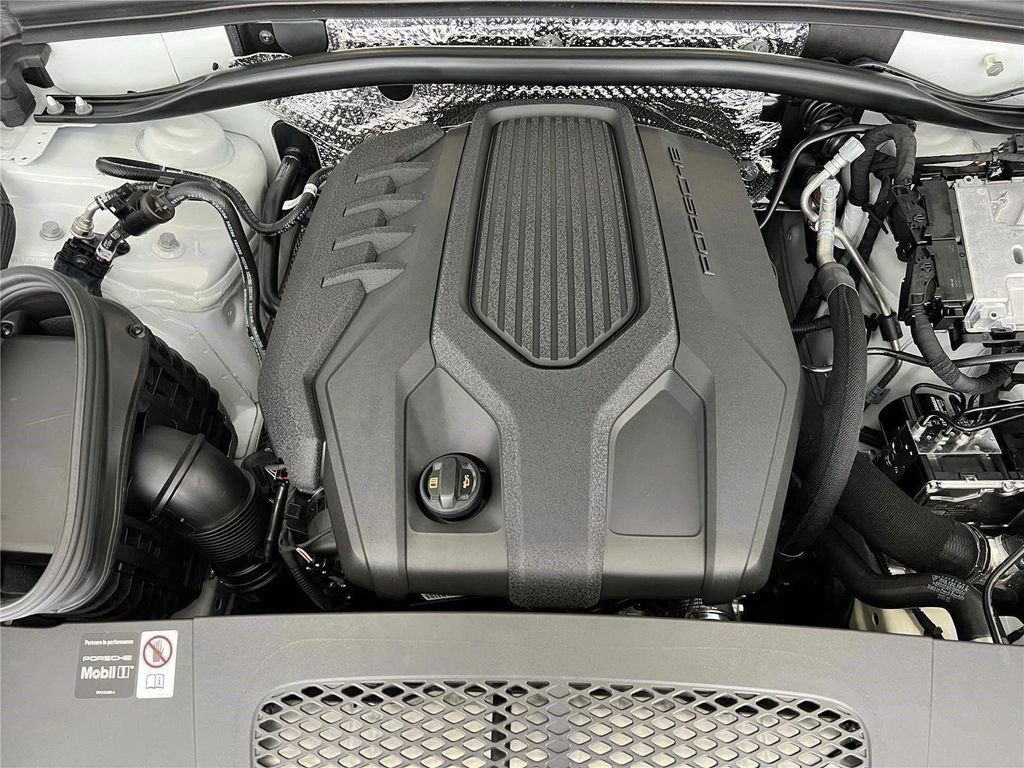 New 2026 Porsche Macan AWD/4WD image 27