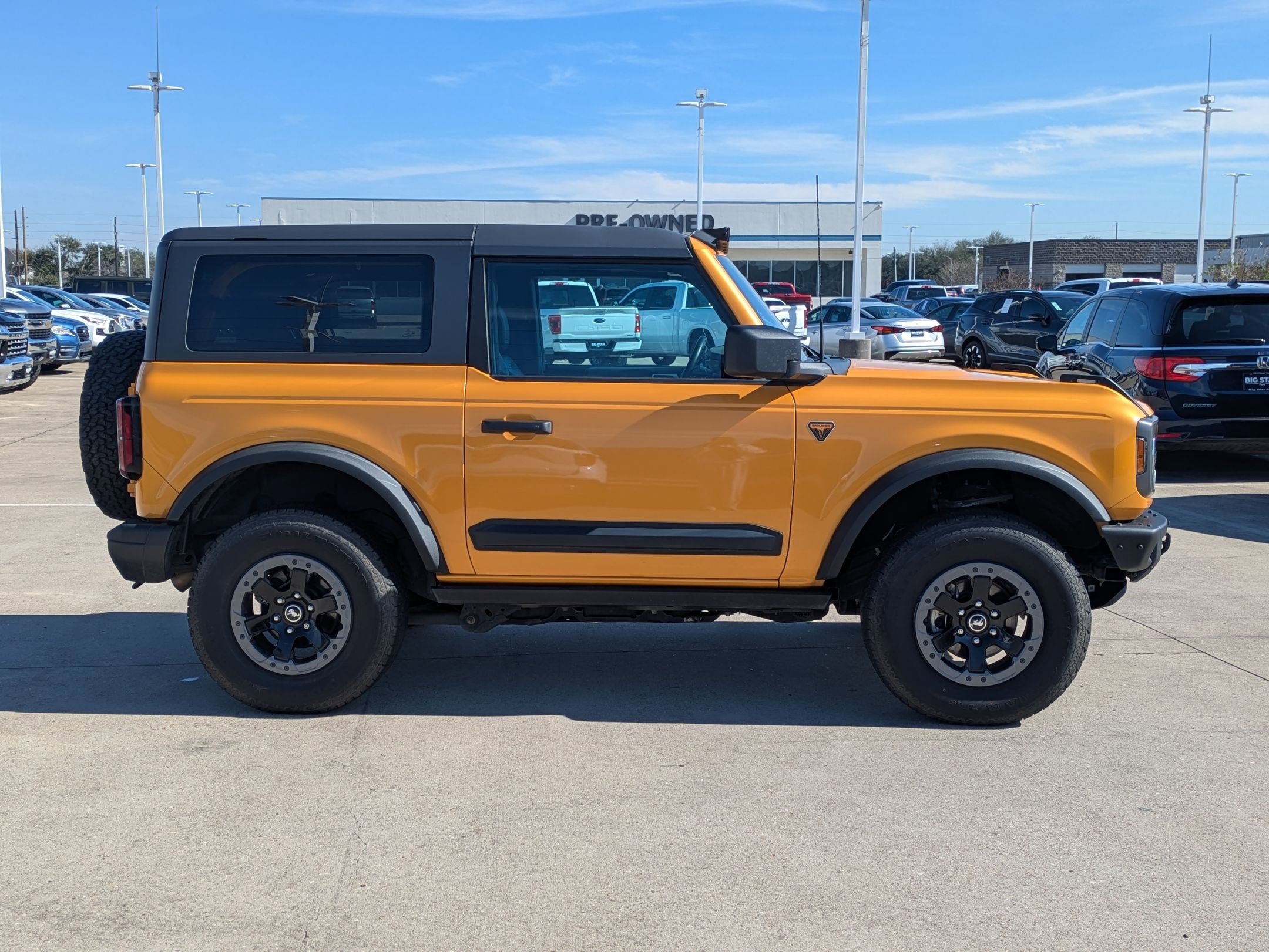 Used 2021 Ford Bronco Badlands image 2