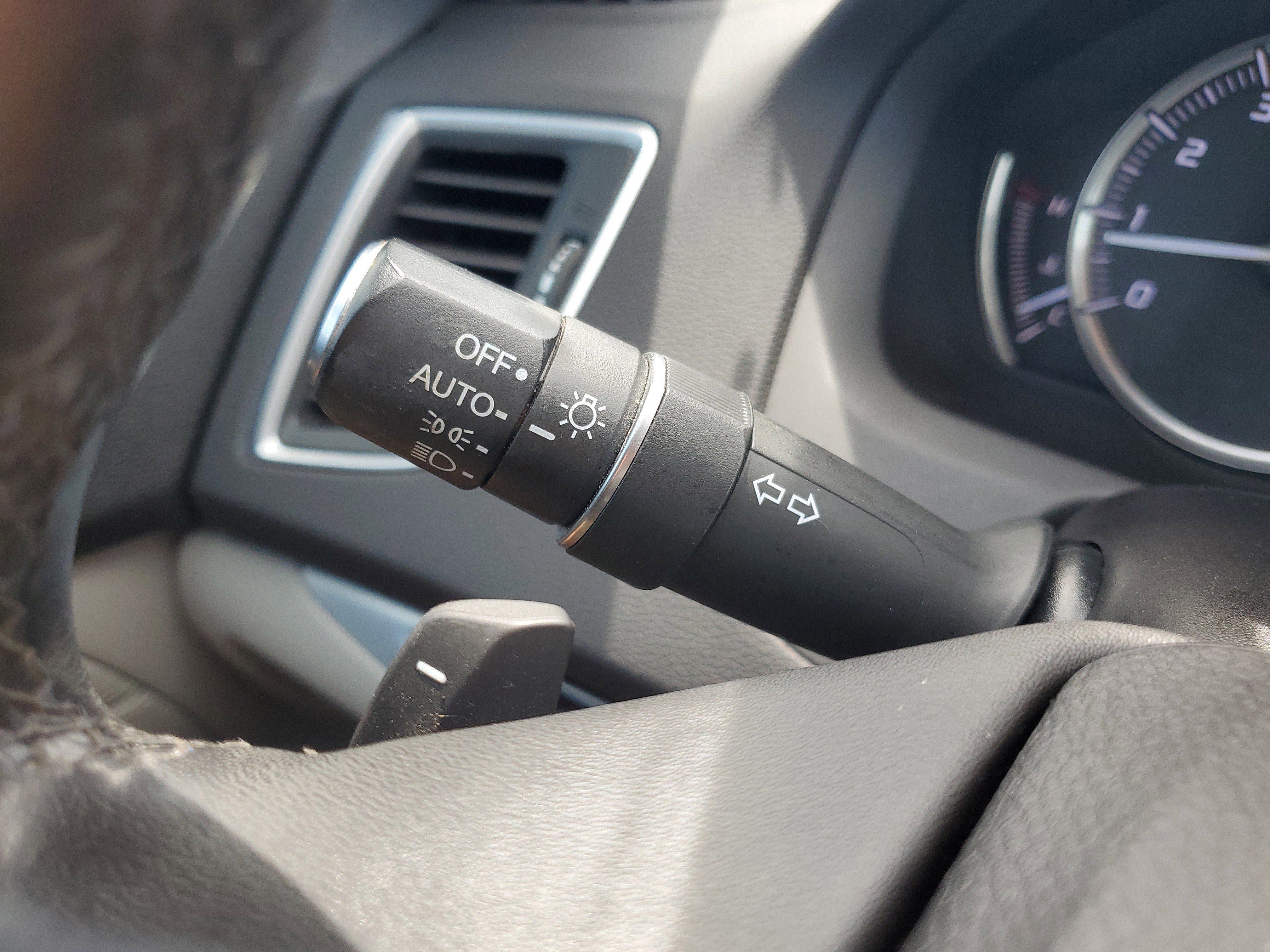 Used 2015 Acura TLX V6 w/ Technology Package image 30