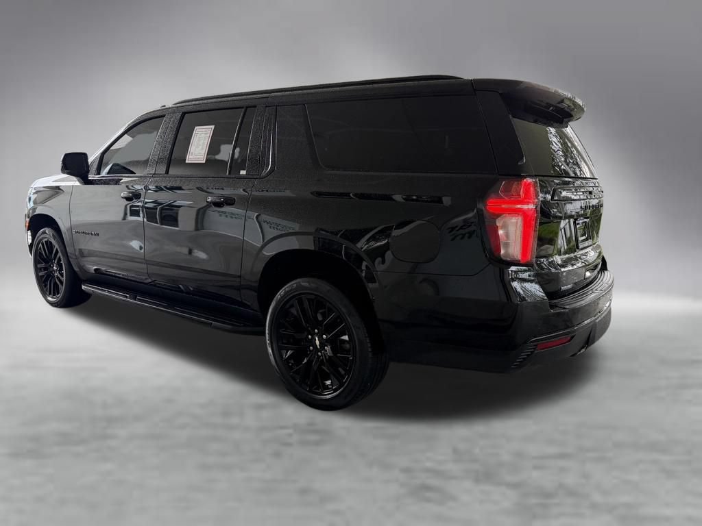 Used 2024 Chevrolet Suburban RST w/ Luxury Package RWD image 4