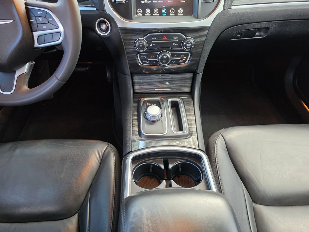 Used 2022 Chrysler 300 Touring L RWD image 27