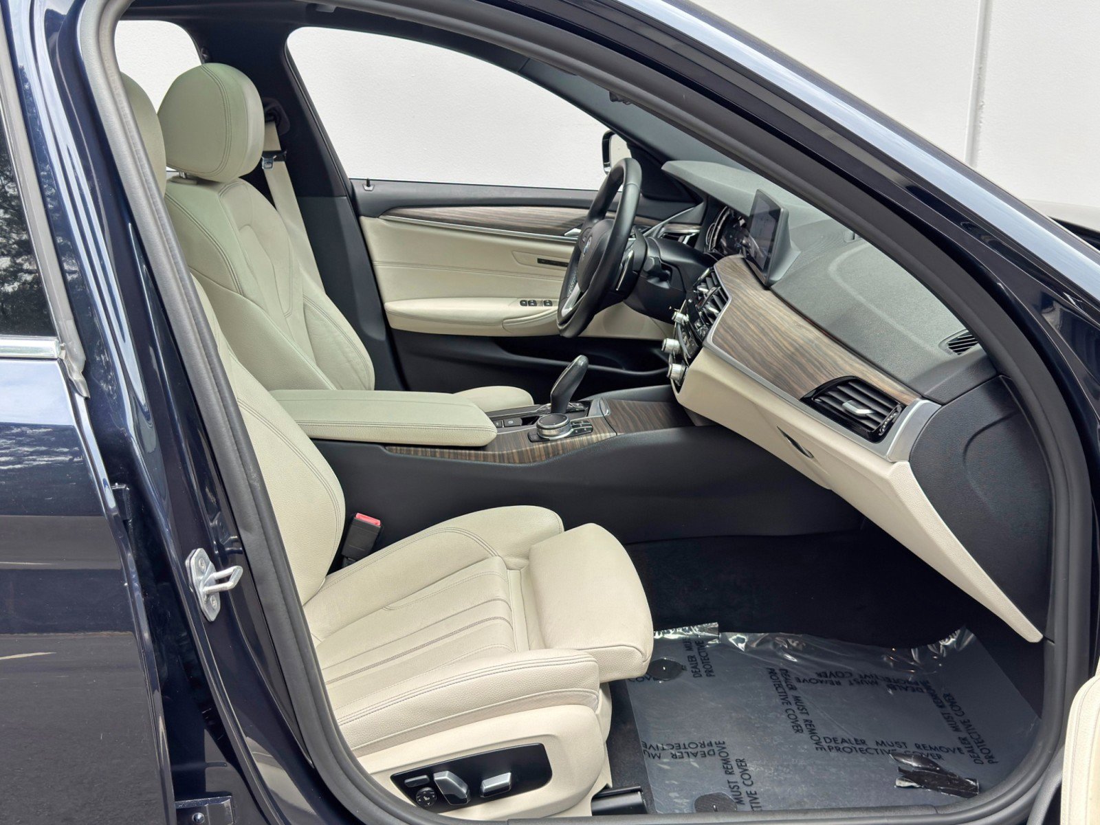Used 2017 BMW 530i RWD image 15