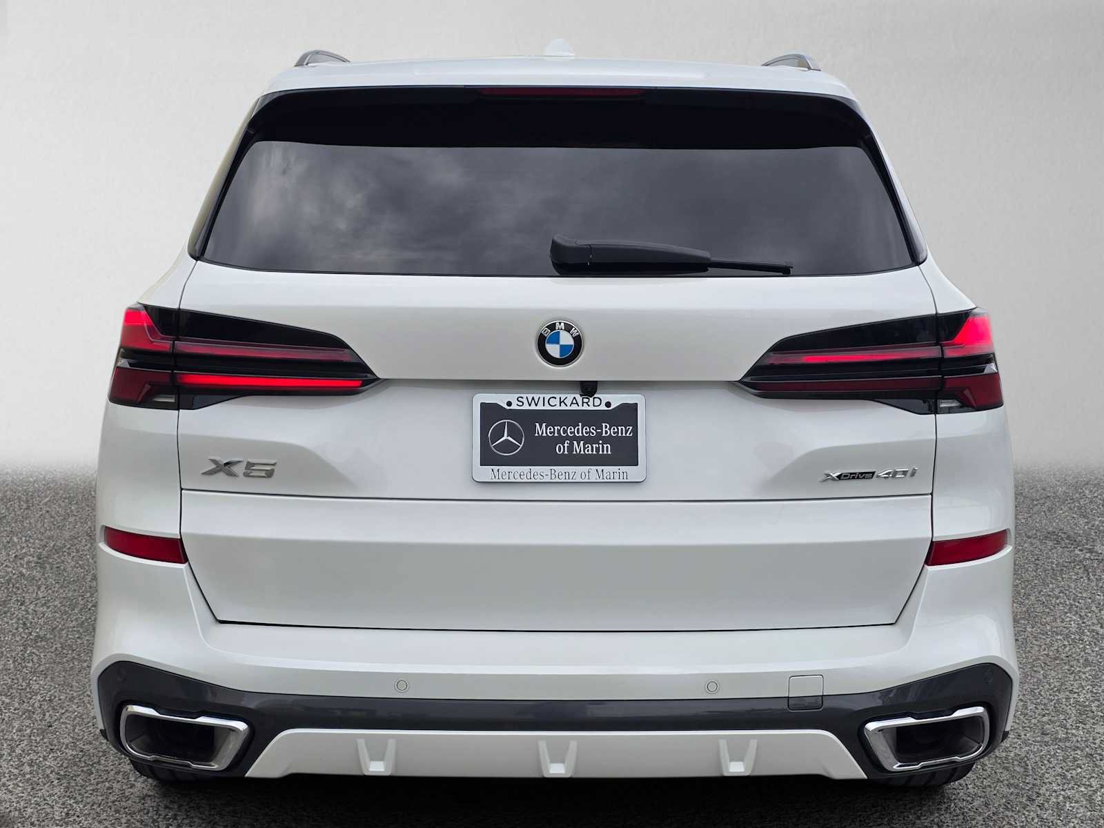 Used 2025 BMW X5 xDrive40i AWD/4WD image 4