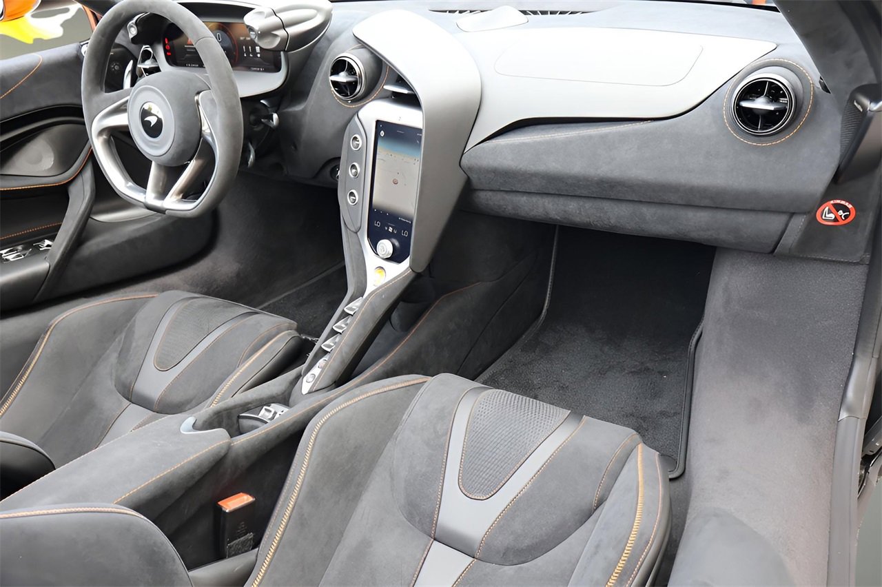New 2025 McLaren 750S Spider image 17