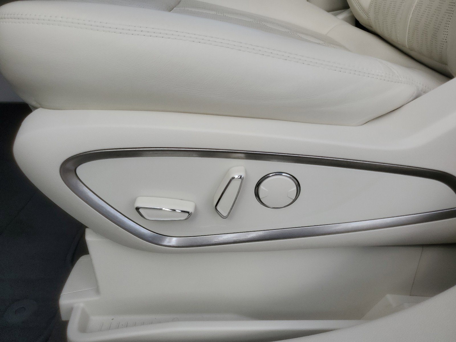 Certified 2019 Lincoln Nautilus Black Label image 16