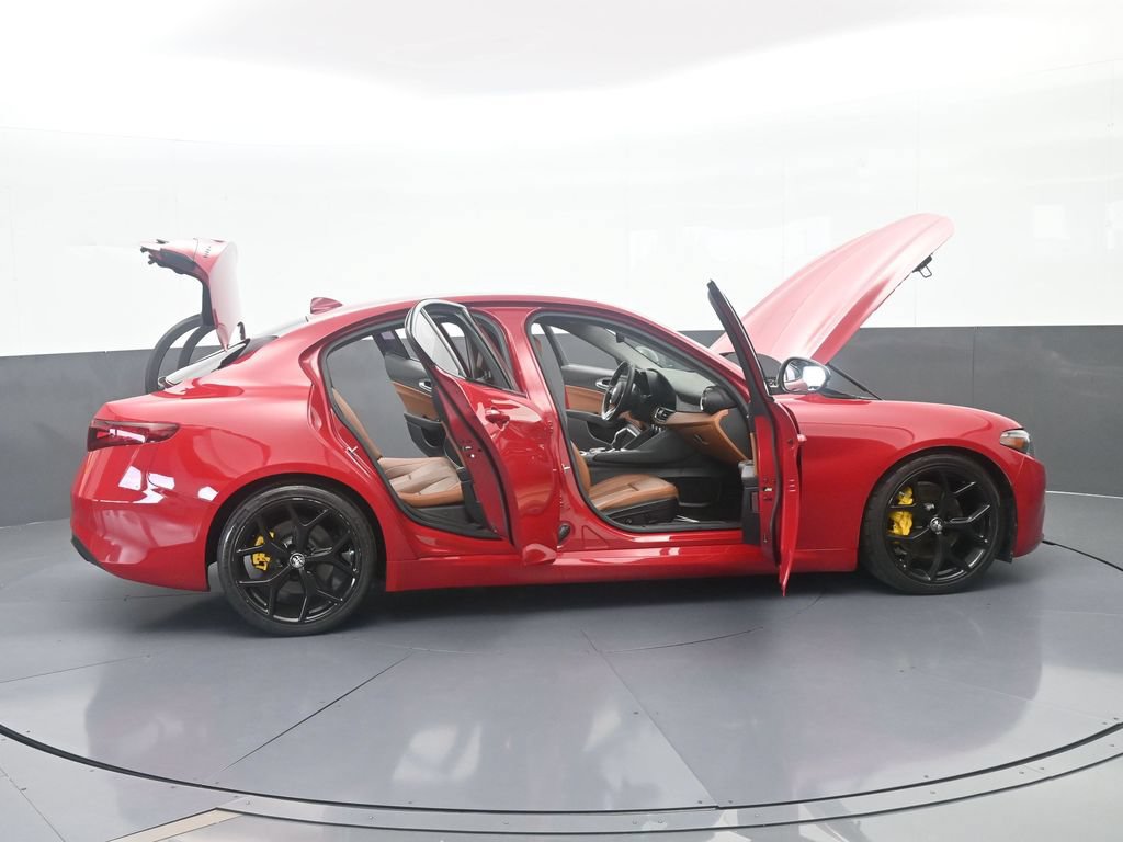 Used 2020 Alfa Romeo Giulia w/ Nero Edizione RWD image 68