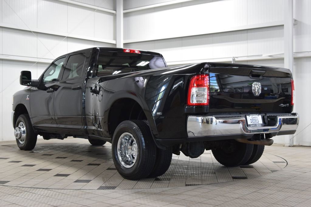 Used 2024 RAM 3500 Tradesman w/ Chrome Appearance Group AWD/4WD image 5