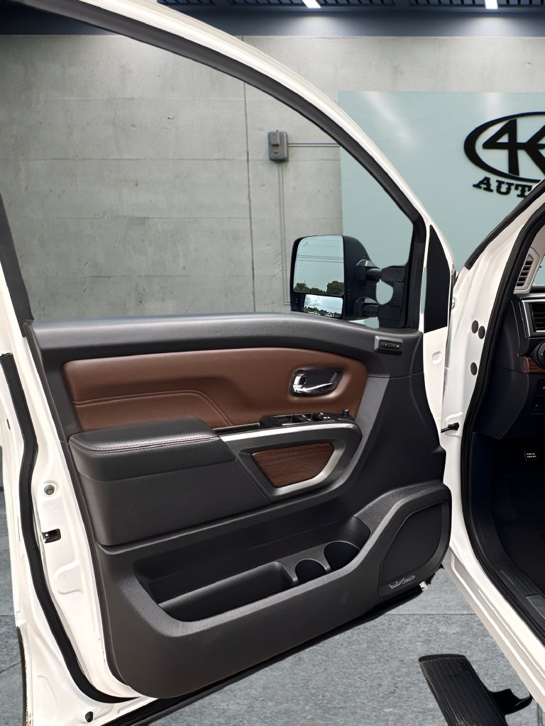 Used 2017 Nissan Titan Platinum Reserve AWD/4WD image 11