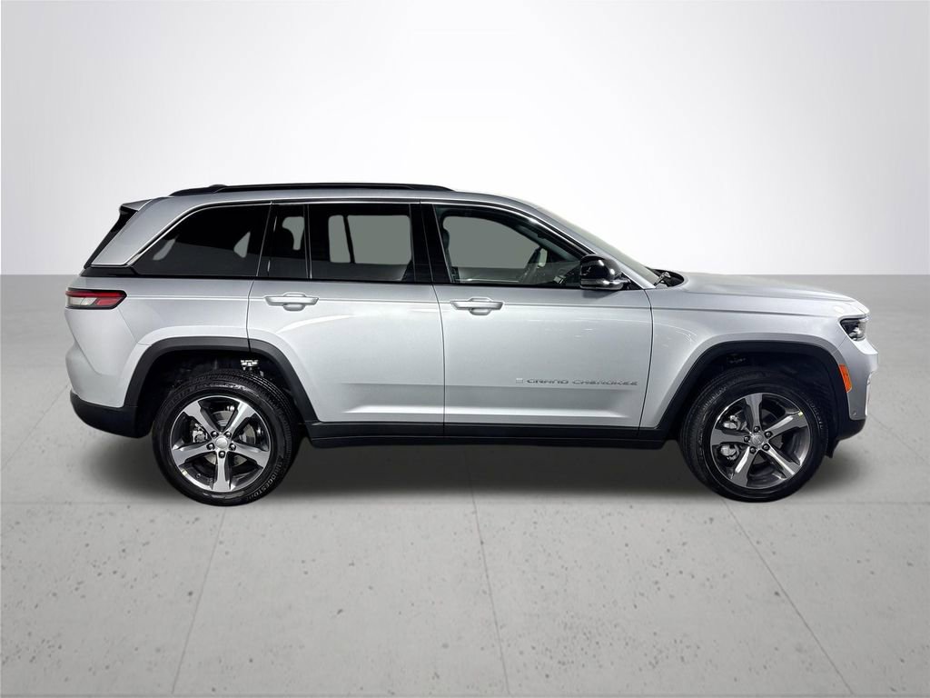 New 2025 Jeep Grand Cherokee Limited w/ Luxury Tech Group II image 5