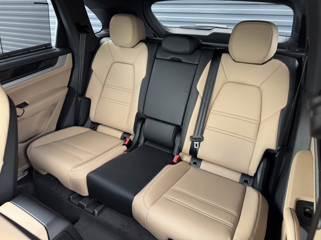 New 2026 Porsche Cayenne E-Hybrid image 33