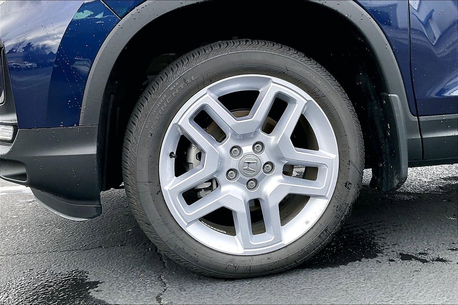 Used 2025 Honda Passport EX-L image 9