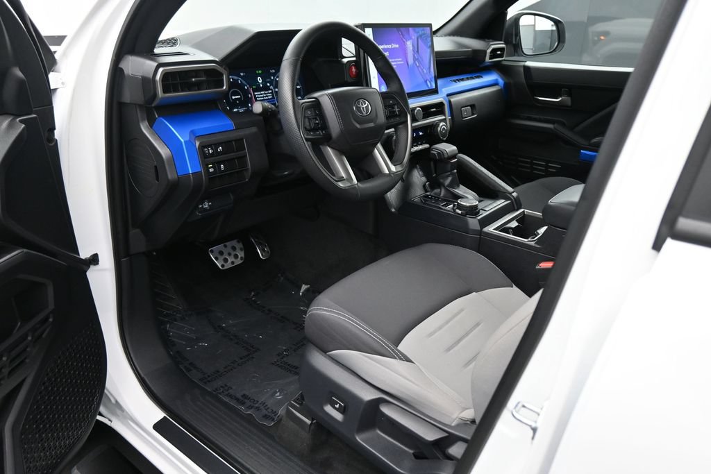 Used 2025 Toyota Tacoma TRD Sport AWD/4WD image 2