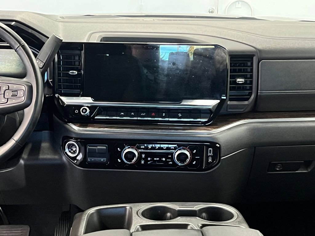 Used 2023 GMC Sierra 1500 SLE w/ X31 Off-Road Package image 20