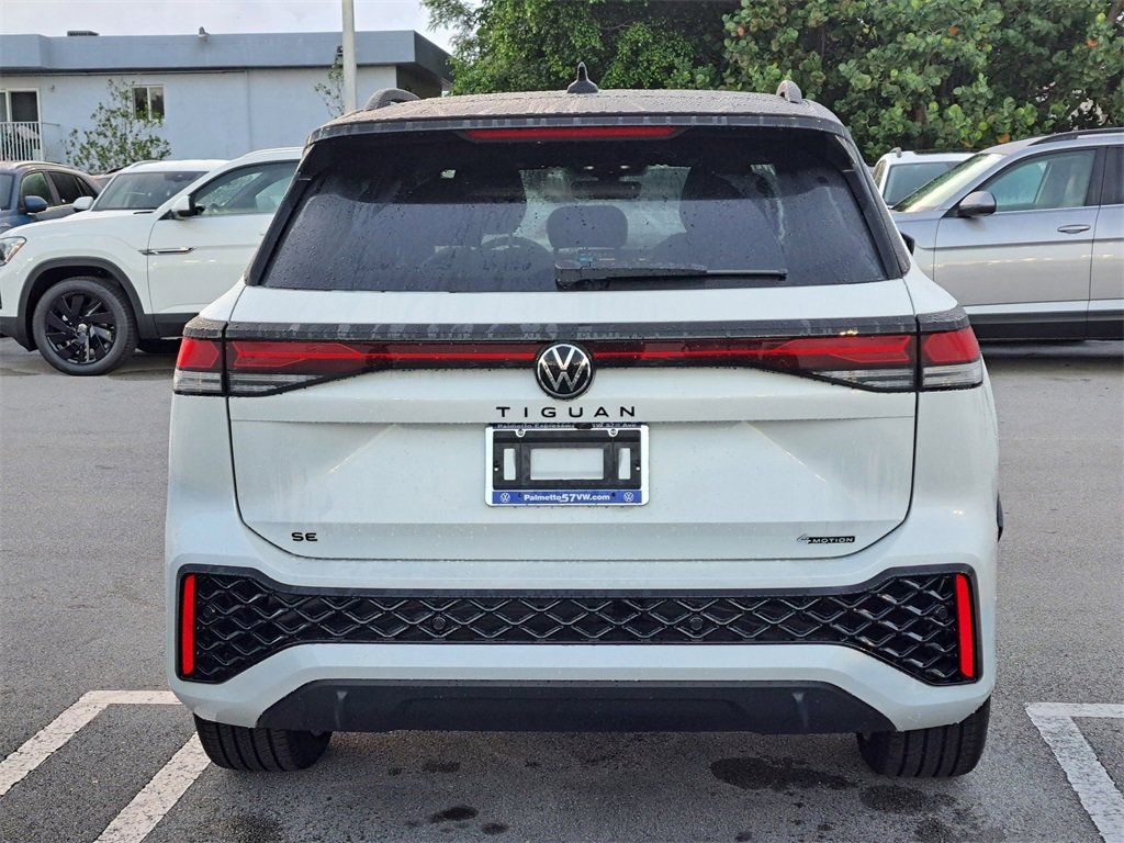 New 2026 Volkswagen Tiguan SE R-Line image 4