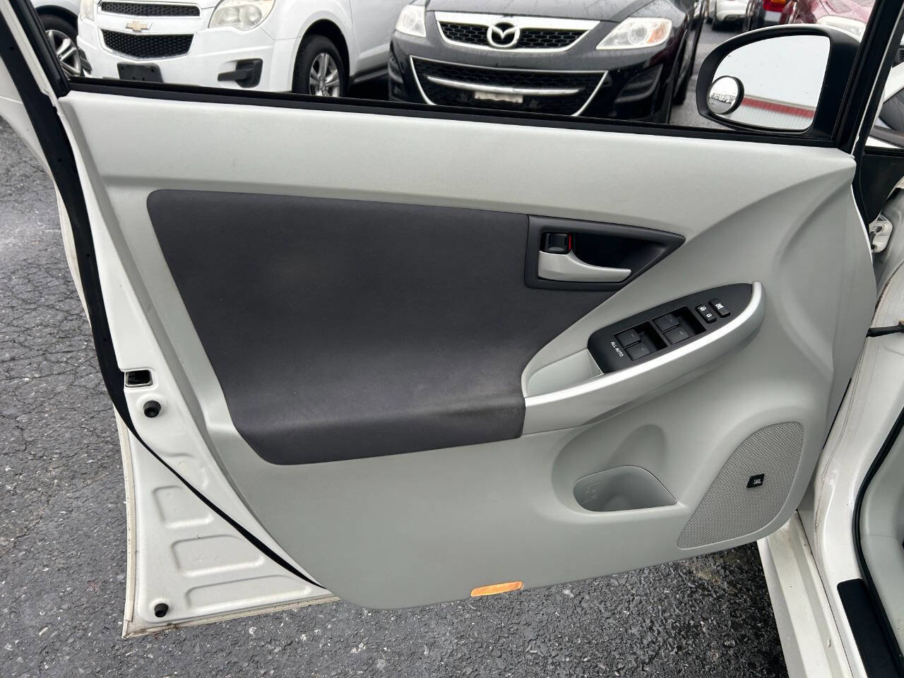 Used 2011 Toyota Prius Three image 11