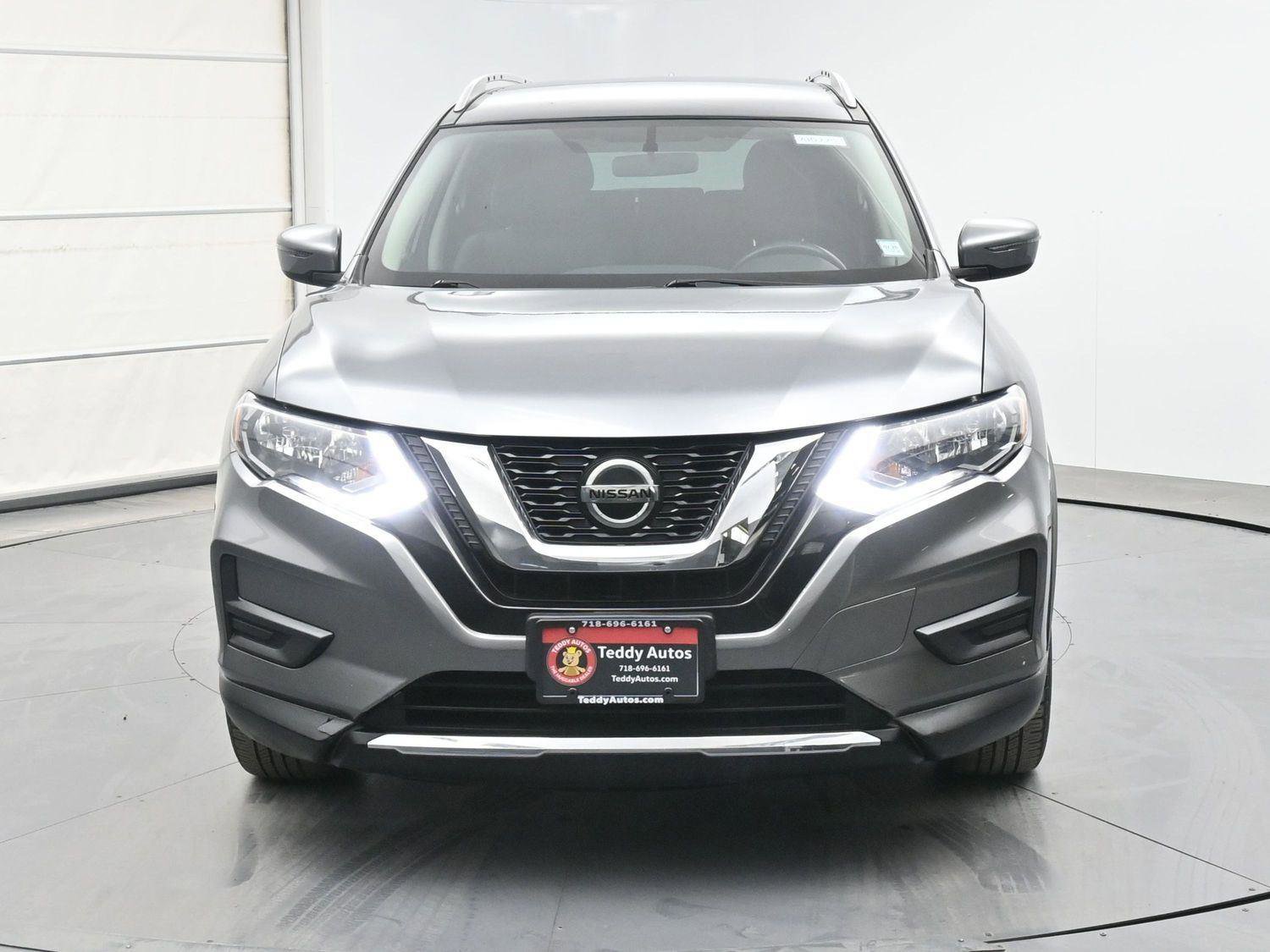 Used 2018 Nissan Rogue SV image 29