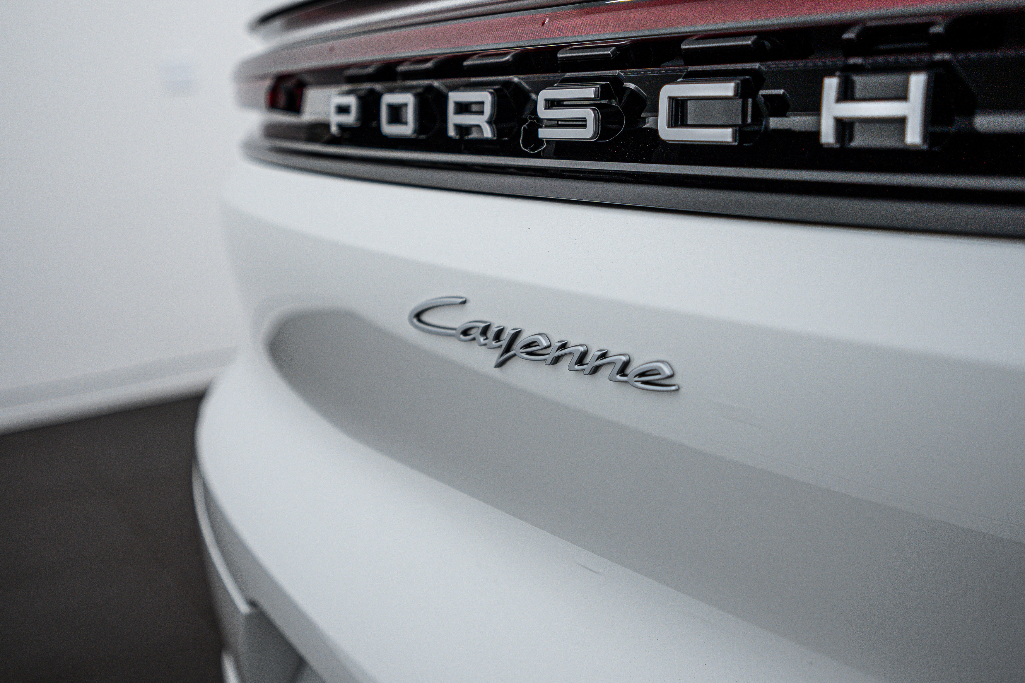 Certified 2025 Porsche Cayenne Coupe image 26
